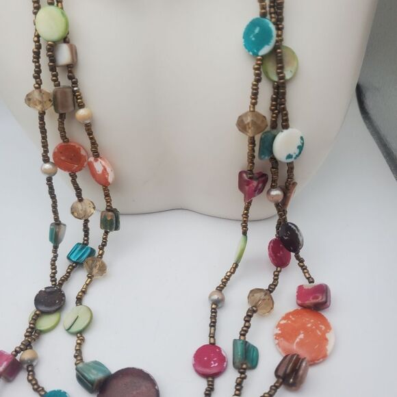 Multi color‎ shell multi Strand necklace - Picture 3 of 3
